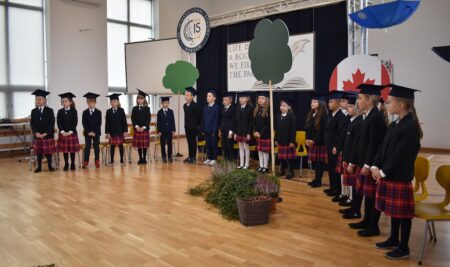 The pledge ceremony of students of grade 1